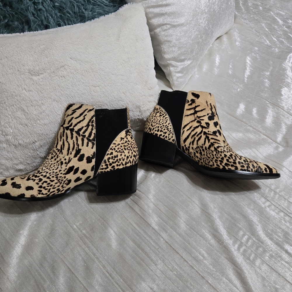 Leopard Print Ankle Boots By Chinese Laundry Size 8 EUC!! - Picture 2 of 8